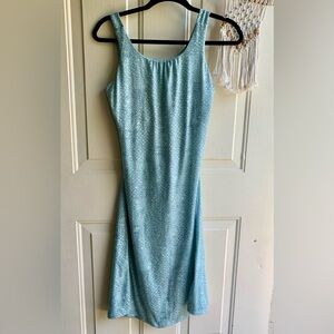 Prana Skypath Twist Open Back Athleisure Jersey Knit  Dress Shelf Bra Size L